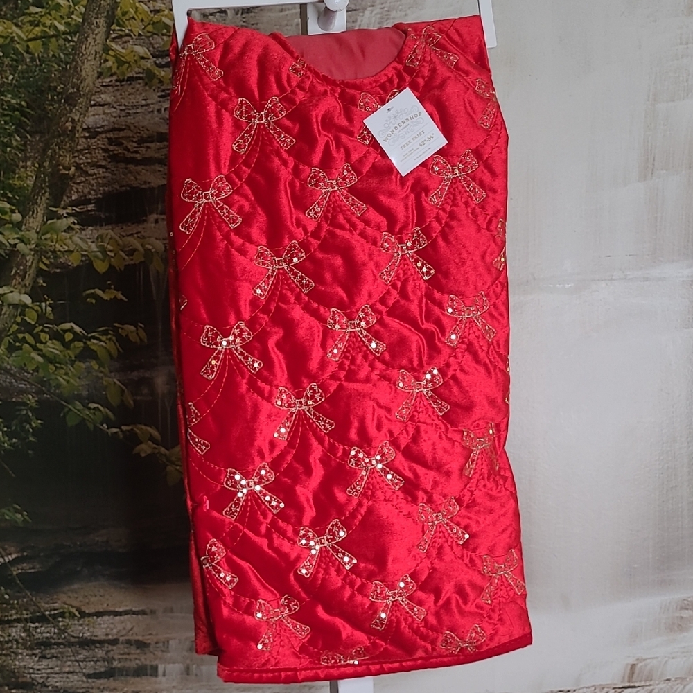 New with tags! Wondershop 48" Embroidered Red Velvet Tree Skirt Gold Bow Accents